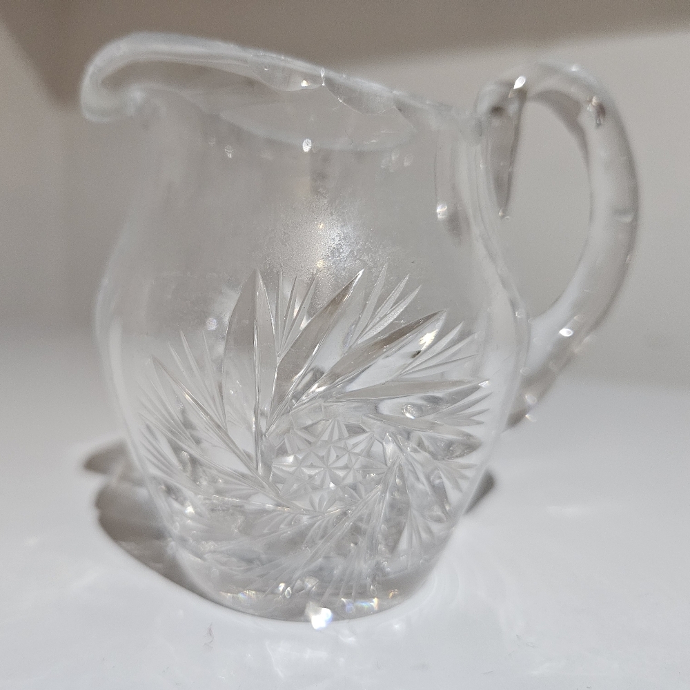 Pinwheel Crystal Creamer - Picture 2 of 4